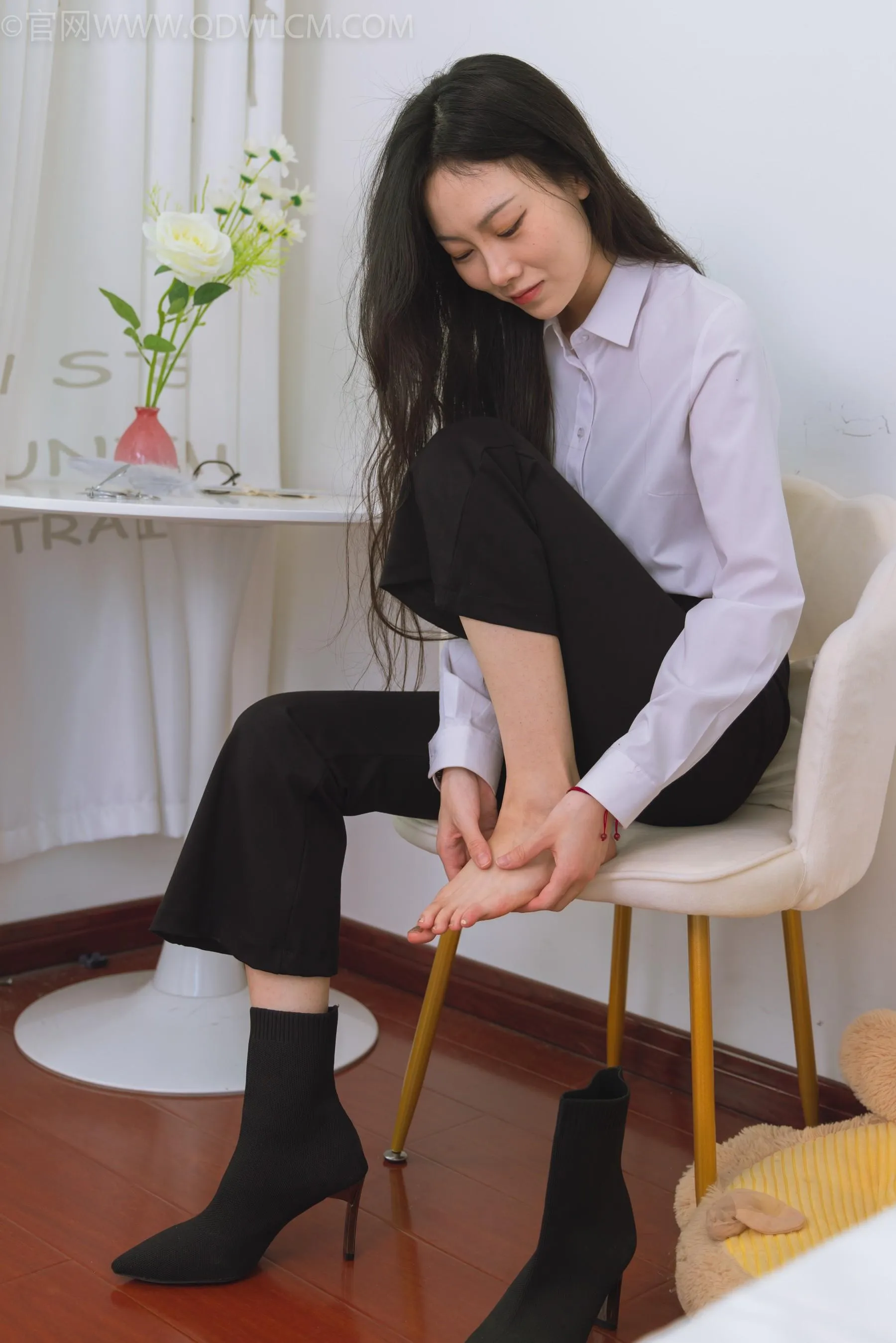 物恋传媒 NO.1503 康康-冷色月光 [151P]插图2